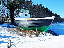 Boot am Zingster Strandaufgang
